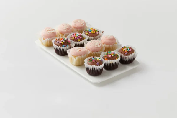 Classic Mini Cupcake Assortment (12 Pcs)